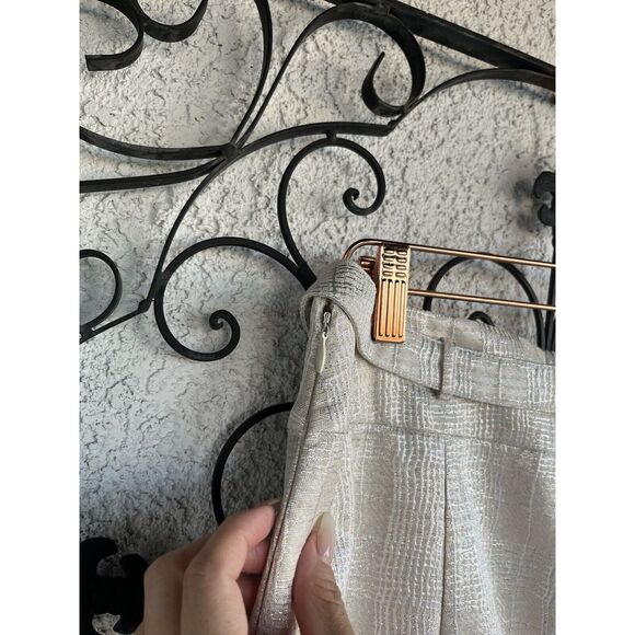 Club Monaco Pleated Ivory And Gold Belted Skirt - Size 4 - Picture 6 of 11